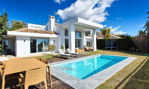 Te koop: Moderne villa in de Golfvallei van Nueva Andalucía, Marbella 1999