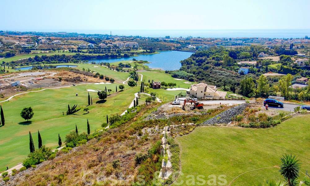 Golf appartementen te koop in 5* golfresort, Marbella - Benahavis 24007