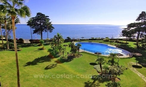 Eerstelijn strand appartement te koop aan de New Golden Mile, tussen Marbella - Estepona 