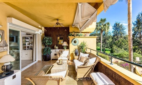 Eerstelijn Golf Luxe Appartement te koop in een Gated Community in Rio Real, Marbella 1865