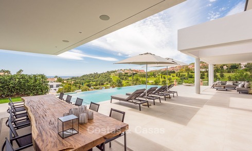 Spectaculaire high-end luxe villa te koop, instapklaar, met panoramisch uitzicht op zee, golf en bergen, Benahavis - Marbella 5858