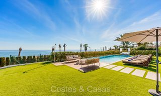 Instapklare ultramoderne design villa direct aan het strand te koop, New Golden Mile, Marbella - Estepona. 72251 