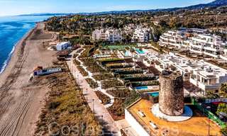 Luxueuze eerstelijns strandvilla te koop in een nieuw, exclusief complex, New Golden Mile, Marbella - Estepona 69826 