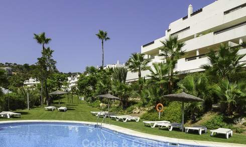 Aantrekkelijk modern appartement met zeezicht te koop, in een hoogwaardig residentieel complex, Benahavis - Marbella 16496