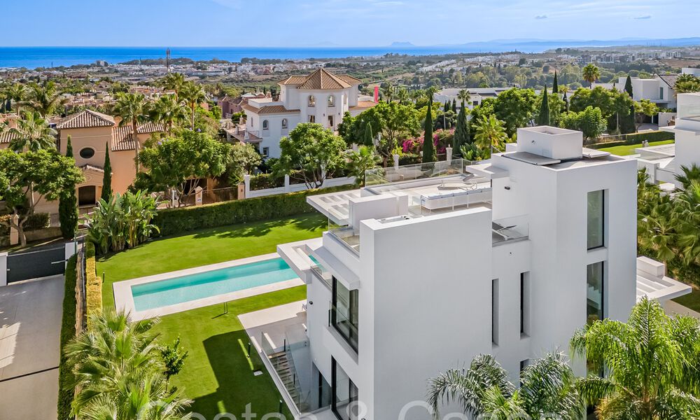 Instapklare, nieuwe moderne villa te koop in vijfsterren golfresort in Marbella - Benahavis 71750