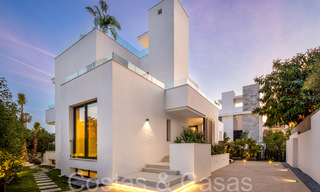 Moderne nieuwbouw villa te koop, op wandelafstand van het strand, beachside San Pedro de Alcantara, Marbella 71271 