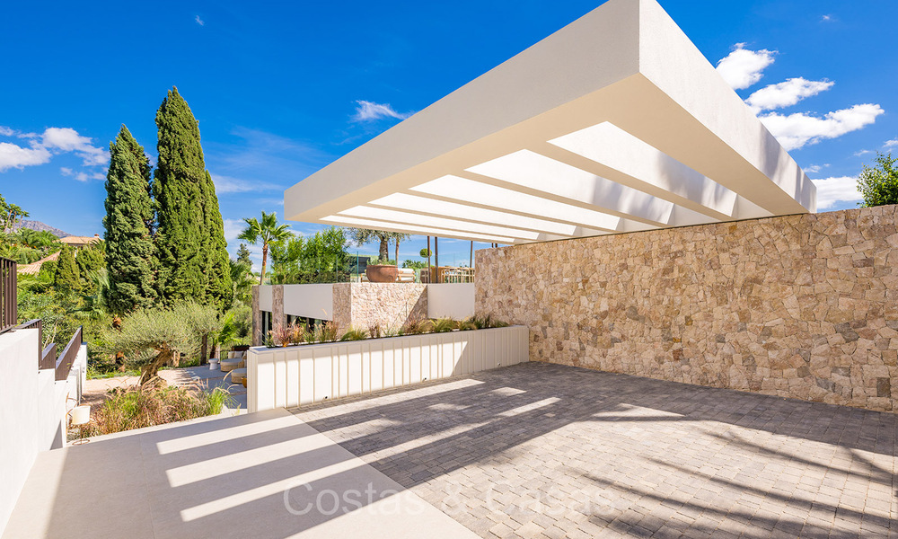 Nieuwe, ultramoderne luxevilla te koop met een architectonisch design, eerstelijns golf Los Naranjos te Nueva Andalucia, Marbella 73103