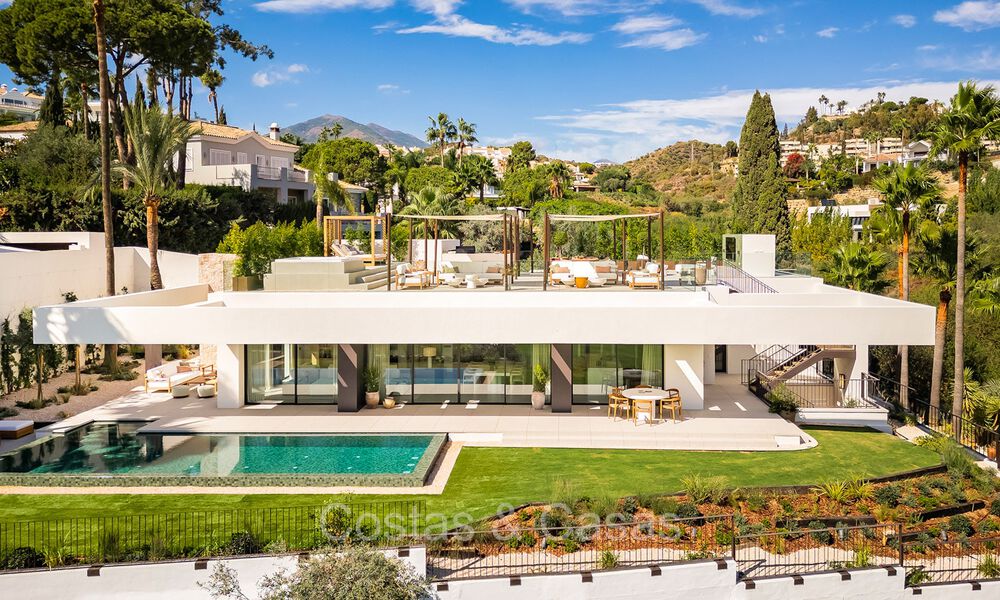 Nieuwe, ultramoderne luxevilla te koop met een architectonisch design, eerstelijns golf Los Naranjos te Nueva Andalucia, Marbella 73121