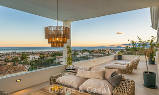 Exclusieve designvilla met panoramisch zeezicht te koop in het een vijfsterren golfresort in Marbella - Benahavis 74805 