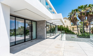 Nieuwe, modernistische designervilla te koop met prachtig zeezicht in vijfsterren golfresort te Marbella - Benahavis 68484 