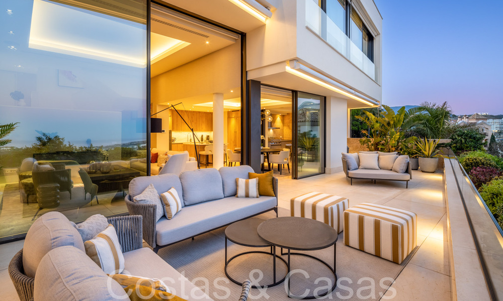 Luxueus duplex appartement met panoramisch zeezicht te koop in Benahavis - Marbella 67375