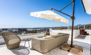 Instapklaar, ruim penthouse met panoramisch zeezicht te koop in de heuvels van Estepona, dichtbij het centrum 67528 