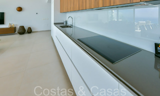 Luxueus, modern, duplex penthouse met panoramisch zeezicht te koop in Benalmadena, Costa del Sol 68041 