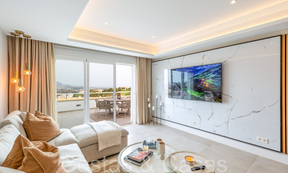 Elegant penthouse met prachtig uitzicht te koop in een exclusief golfresort in Mijas, Costa del Sol 68281