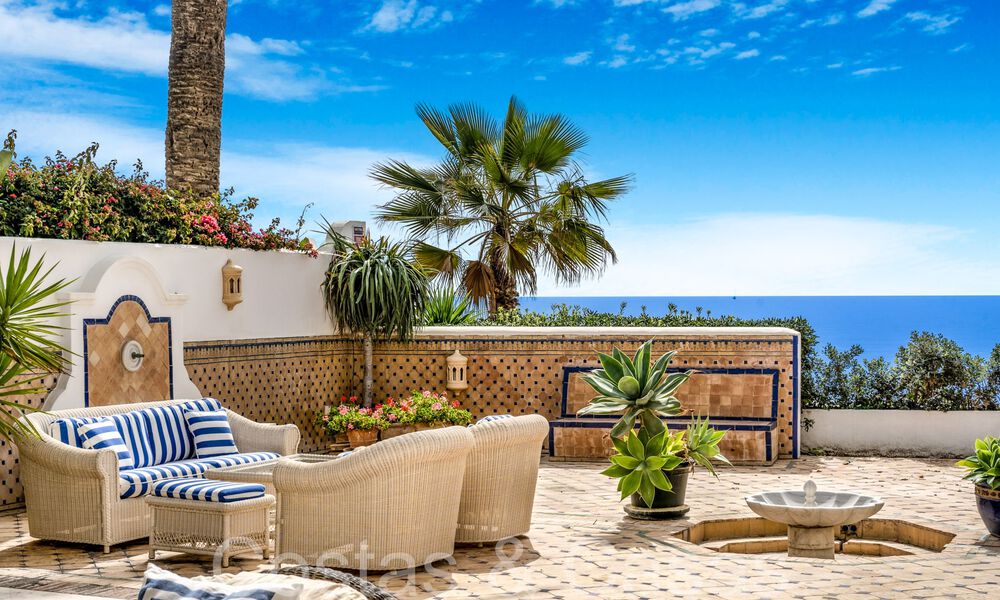 Luxevilla met open zeezicht te koop, direct aan het strand op de prestigieuze Golden Mile van Marbella 68354