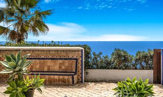 Luxevilla met open zeezicht te koop, direct aan het strand op de prestigieuze Golden Mile van Marbella 68356 