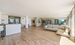 Instapklare, high-end designervilla te koop, frontlinie golf met zeezicht in Benahavis - Marbella 68439 