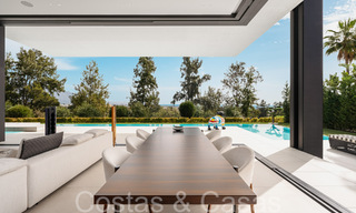 Moderne, gelijkvloerse, luxueuze villa te koop direct aan de golfbaan in Benahavis - Marbella 68464 