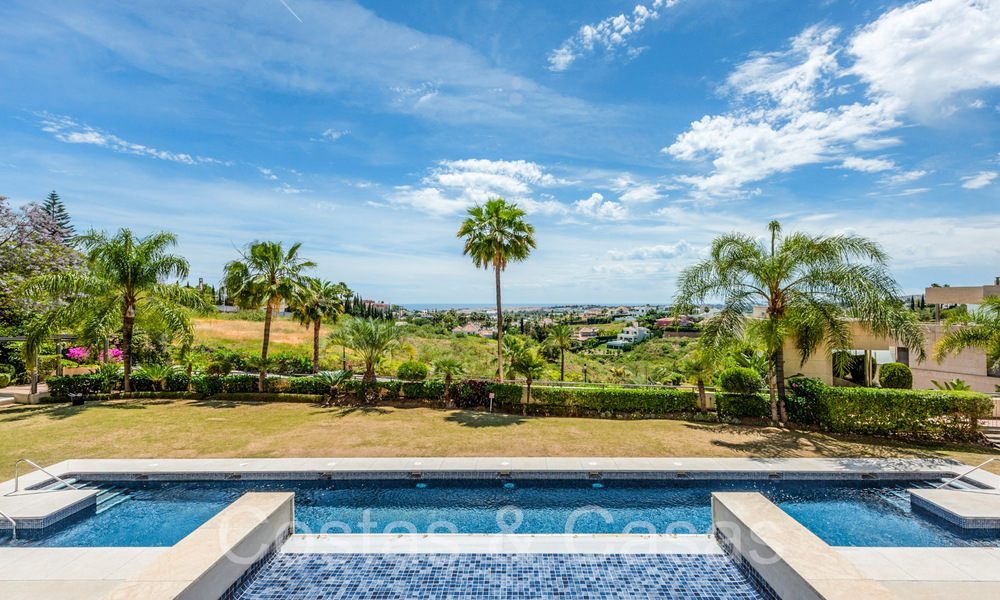 Luxueus duplex penthouse te koop met privézwembad en zeezicht in Nueva Andalucia, Marbella 68973