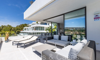Instapklaar, modern, design appartement te koop nabij de golfbaan in de gouden driehoek van Marbella - Benahavis - Estepona 68815 