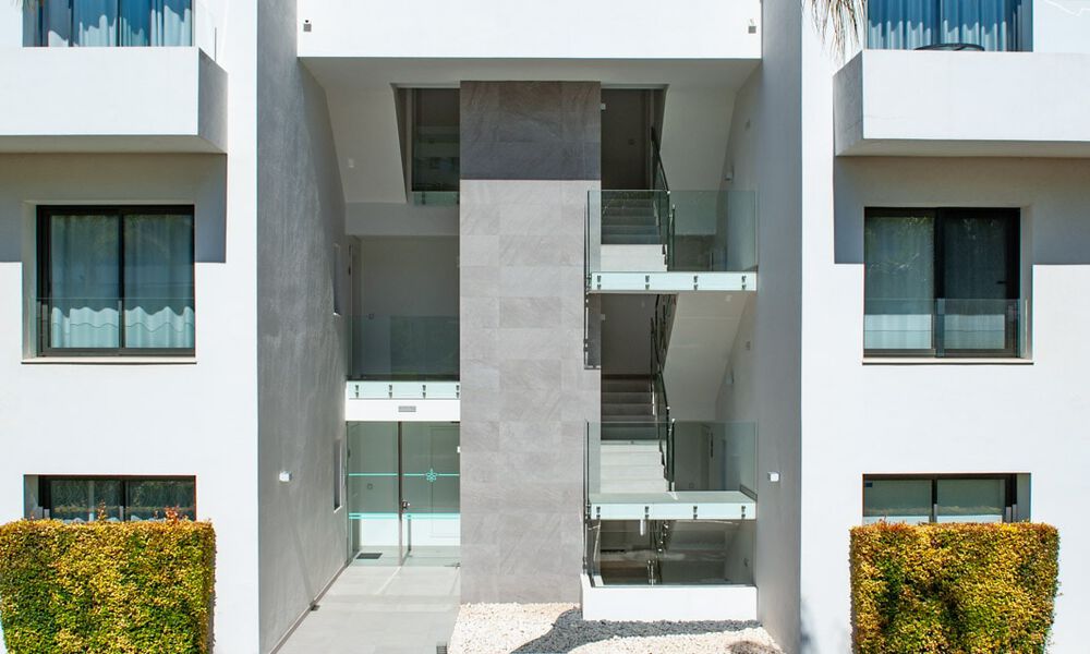 Instapklaar, modern, design appartement te koop nabij de golfbaan in de gouden driehoek van Marbella - Benahavis - Estepona 68825