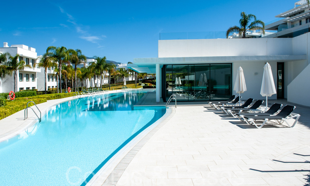Instapklaar, modern, design appartement te koop nabij de golfbaan in de gouden driehoek van Marbella - Benahavis - Estepona 68836