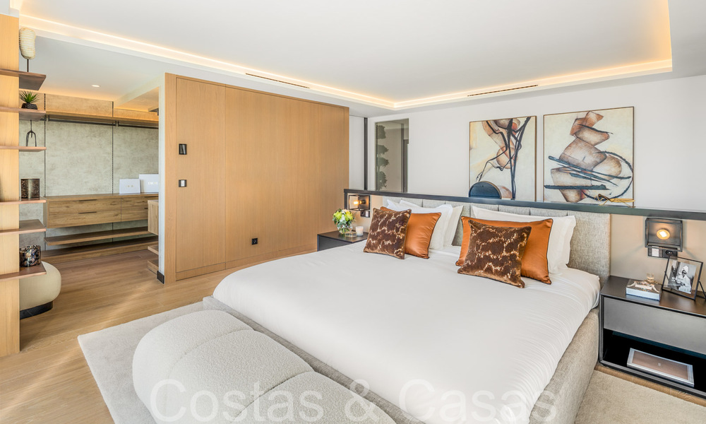 Eersteklas duplex penthouse met panoramisch zeezicht en eigen dompelbad te koop in Nueva Andalucia, Marbella 69480