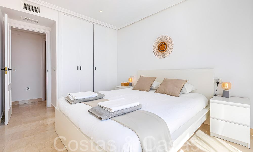 Instapklaar luxe penthouse met magnifiek uitzicht op de golfbaan en de Middellandse Zee te koop in Benahavis - Marbella 69605