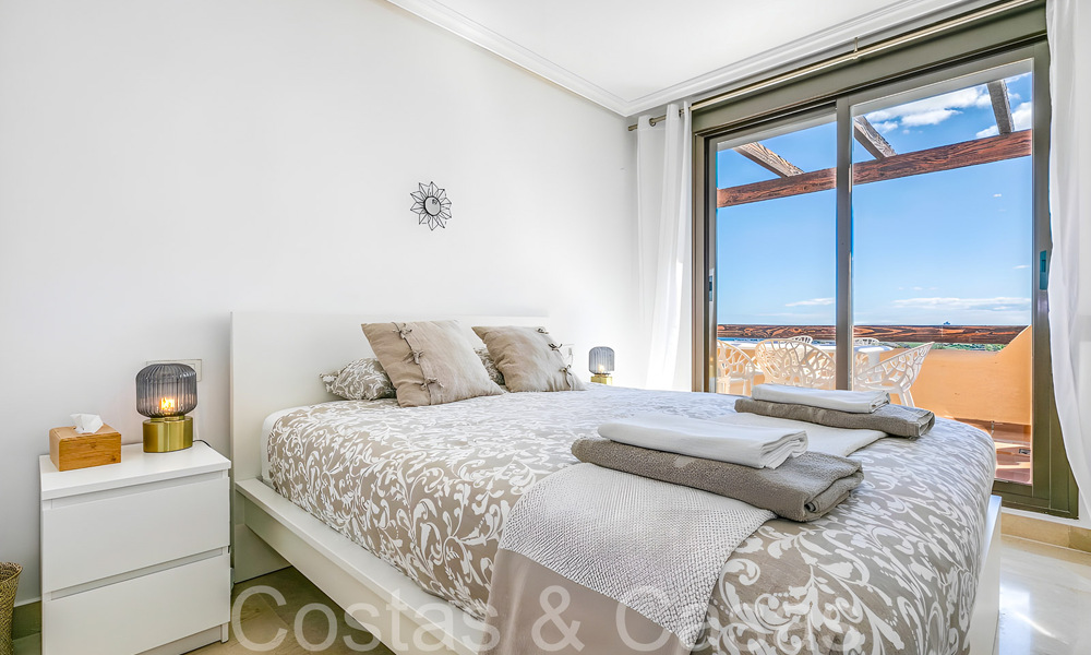 Instapklaar luxe penthouse met magnifiek uitzicht op de golfbaan en de Middellandse Zee te koop in Benahavis - Marbella 69609