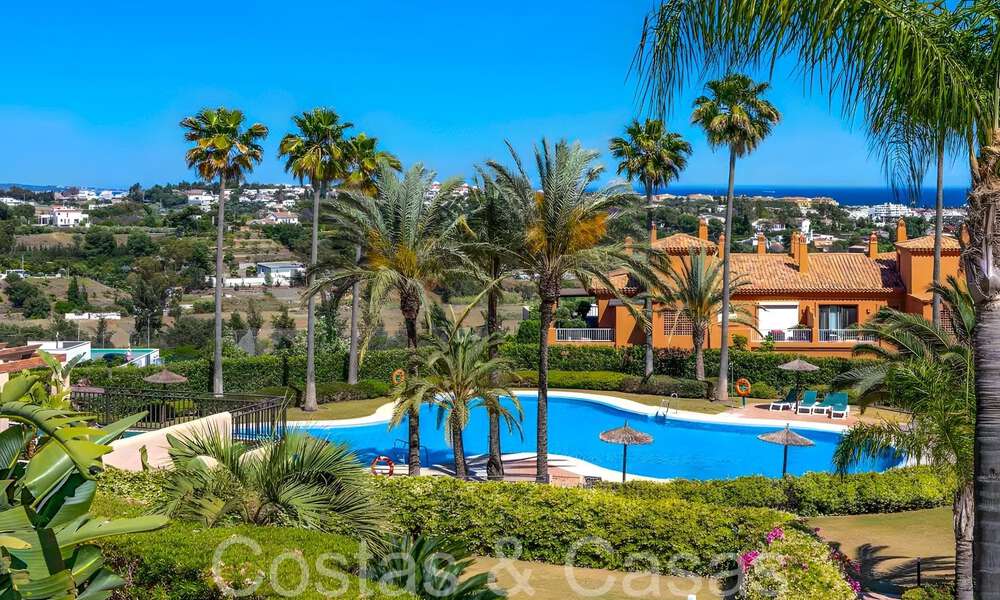 Instapklaar luxe penthouse met magnifiek uitzicht op de golfbaan en de Middellandse Zee te koop in Benahavis - Marbella 69623