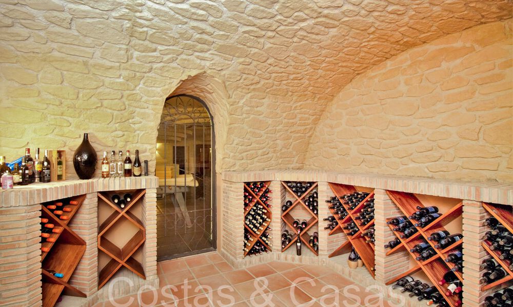 Klassieke Mediterrane villa met adembenemend zeezicht te koop, in het exclusieve La Zagaleta resort in Benahavis - Marbella 69739