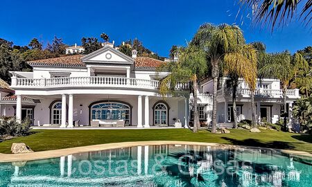Klassieke Mediterrane villa met adembenemend zeezicht te koop, in het exclusieve La Zagaleta resort in Benahavis - Marbella 69750