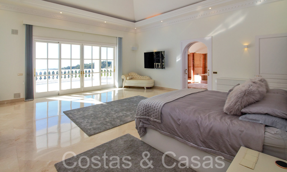 Klassieke Mediterrane villa met adembenemend zeezicht te koop, in het exclusieve La Zagaleta resort in Benahavis - Marbella 69754