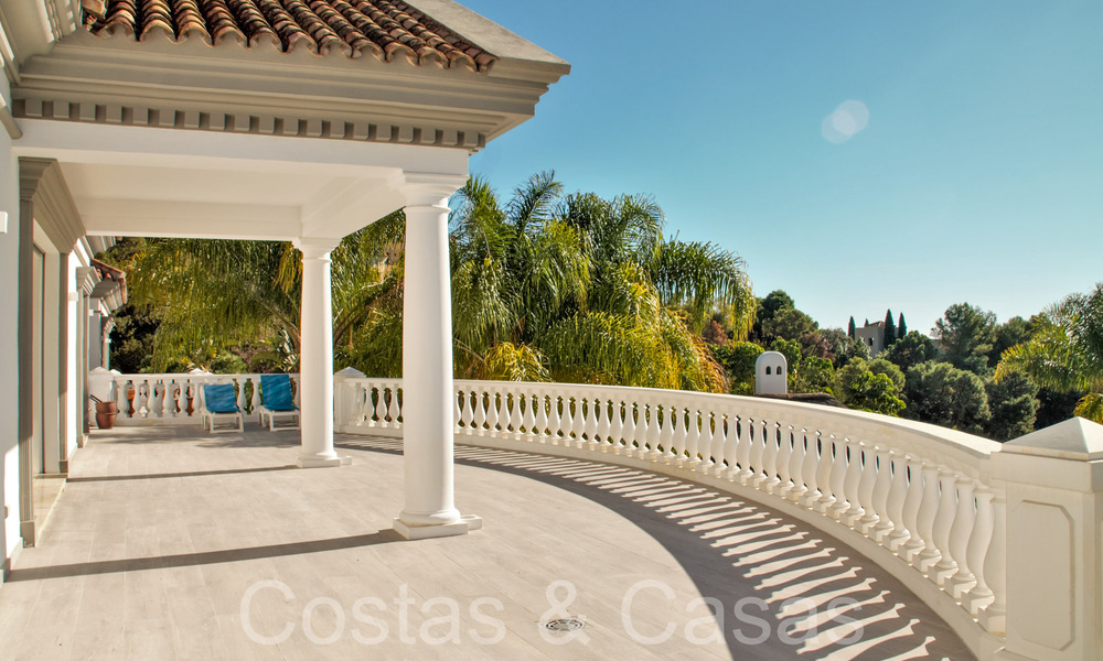 Klassieke Mediterrane villa met adembenemend zeezicht te koop, in het exclusieve La Zagaleta resort in Benahavis - Marbella 69760