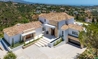 Nieuwbouwvilla in een Mediterrane, Provençaalse stijl te koop in een afgeschermde urbanisatie in Marbella - Benahavis 69884 