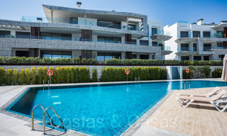 Instapklaar, eigentijds penthouse met panoramisch zeezicht te koop in een hoogstaand complex van Benahavis - Marbella 69995 