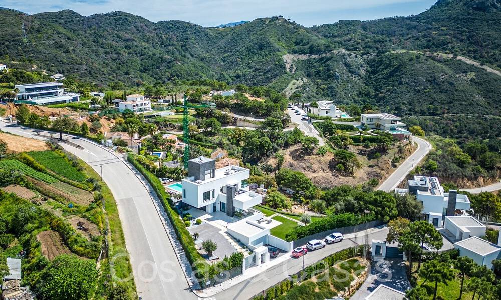 Instapklare luxevilla met panoramische vergezichten te koop in een gated community van Benahavis - Marbella 70034