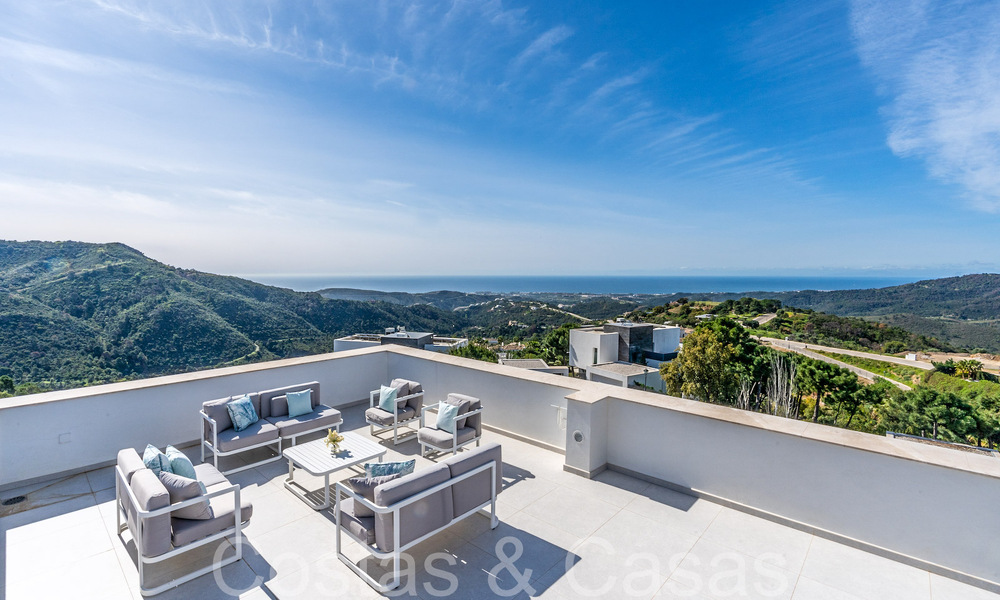 Instapklare luxevilla met panoramische vergezichten te koop in een gated community van Benahavis - Marbella 70035