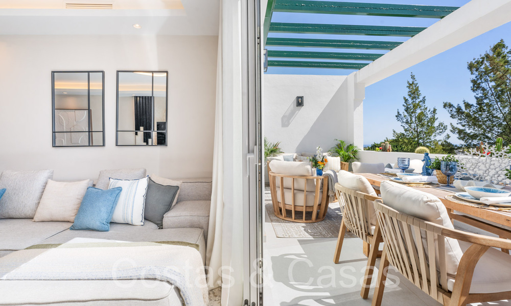 Luxueus gerenoveerd appartement met golf- en zeezicht te koop, grenzend aan een vooraanstaande golfbaan in La Quinta, Benahavis - Marbella 69927