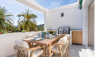 Luxueus gerenoveerd appartement met golf- en zeezicht te koop, grenzend aan een vooraanstaande golfbaan in La Quinta, Benahavis - Marbella 69938 