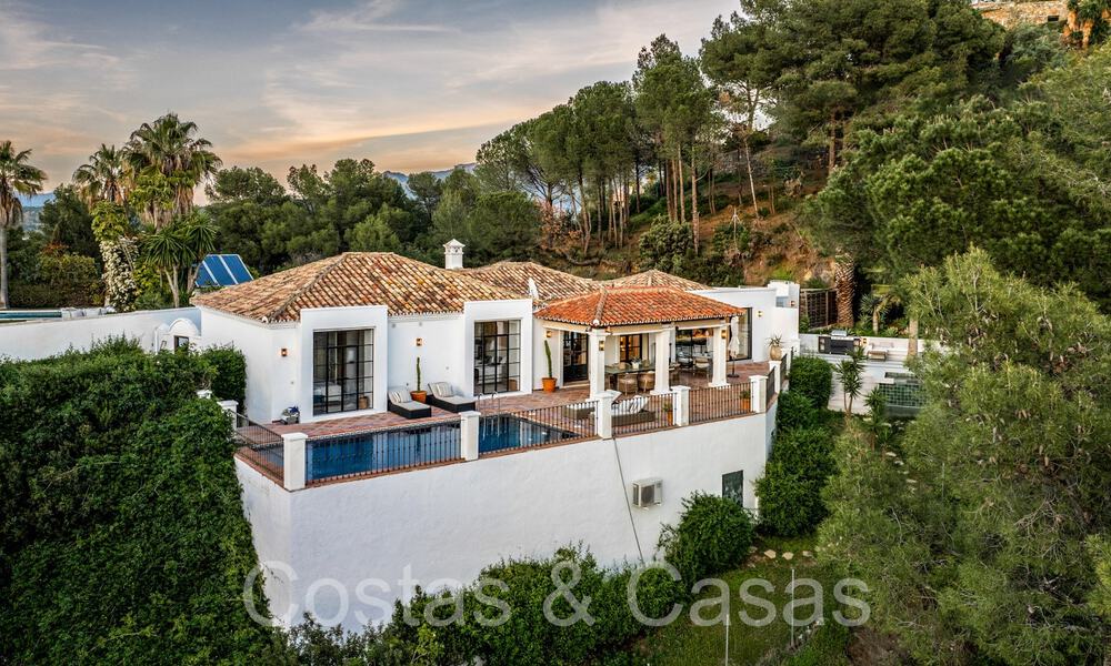 Gelijkvloerse luxevilla in eigentijdse mediterrane bouwstijl te koop omgeven door natuur in El Madroñal, Benahavis - Marbella 70247