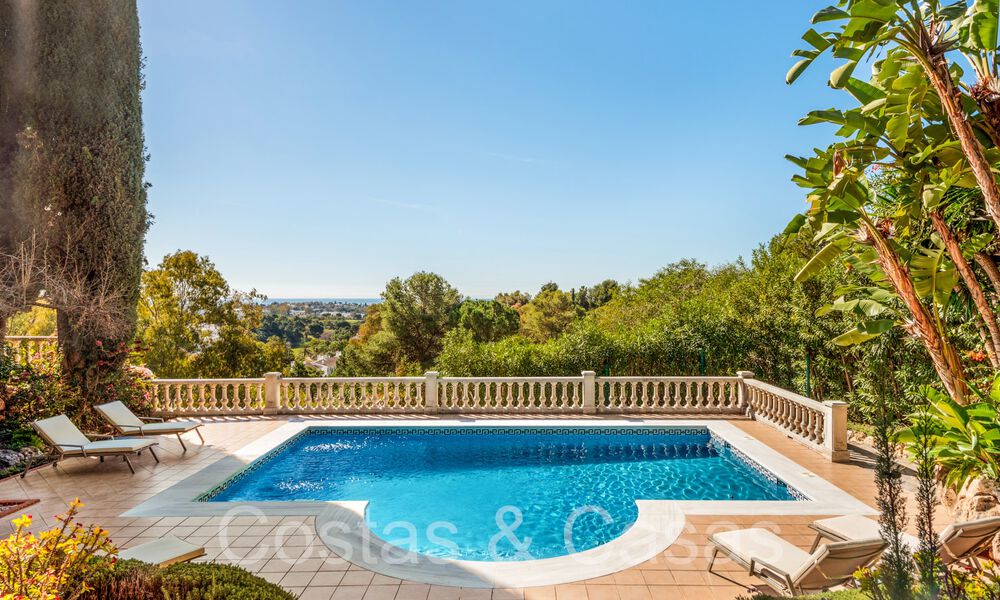 Luxueuze villa met traditionele bouwstijl te koop in een gated community van La Quinta, Benahavis - Marbella 70333