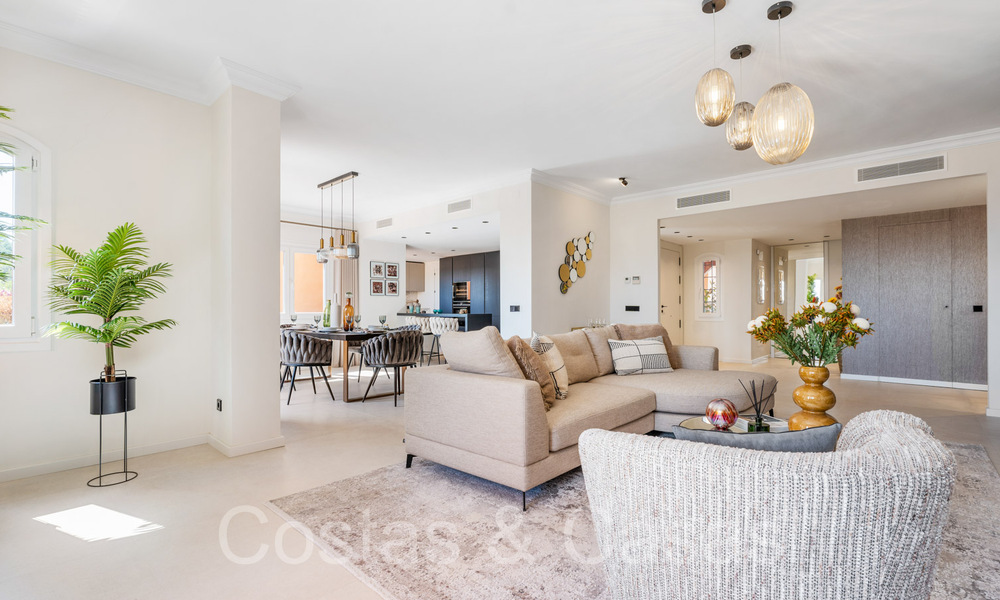 Andalusisch penthouse met Scandinavisch interieurdesign te koop in Nueva Andalucia’s golfvallei, Marbella 70150