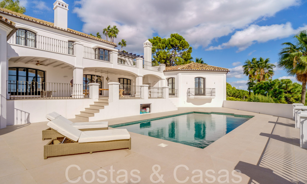 Sublieme Mediterrane luxevilla met panoramisch zeezicht te koop in El Madroñal, Marbella - Benahavis 70381