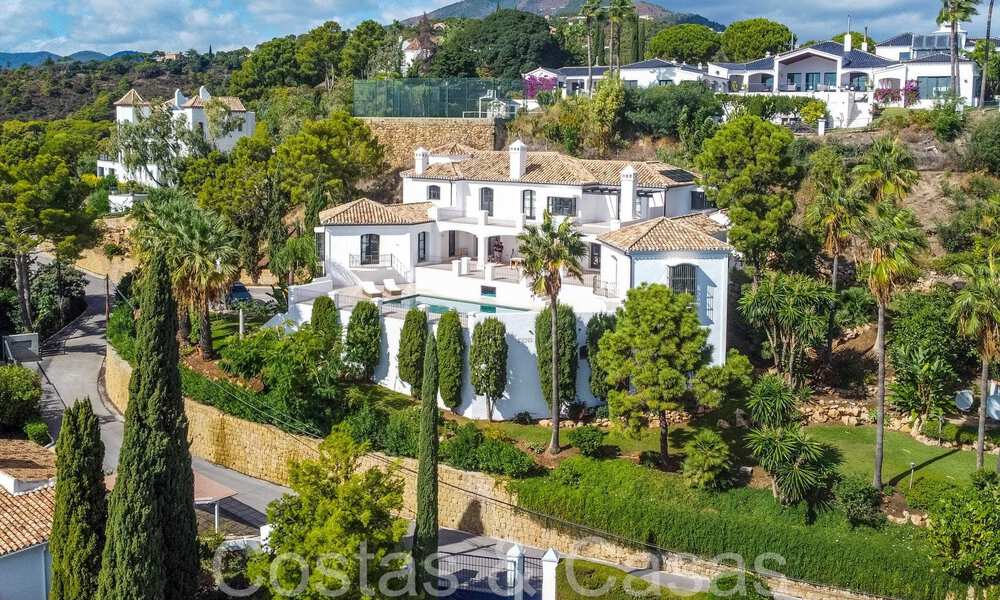 Sublieme Mediterrane luxevilla met panoramisch zeezicht te koop in El Madroñal, Marbella - Benahavis 70393