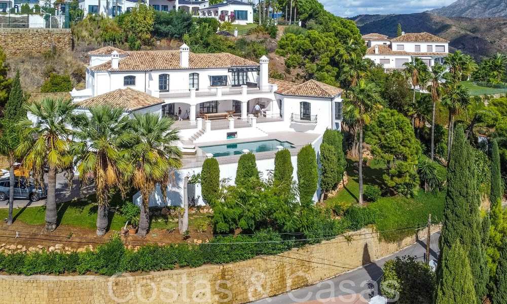 Sublieme Mediterrane luxevilla met panoramisch zeezicht te koop in El Madroñal, Marbella - Benahavis 70396