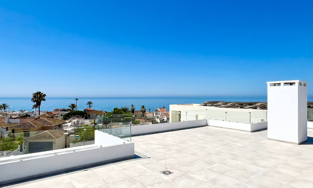 Eigentijdse nieuwbouwvilla te koop in Elviria, een begeerde strandwijk ten oosten van Marbella centrum 70585