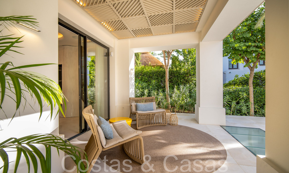 Moderne luxevilla te koop in een gated urbanisatie op Marbella’s Golden Mile 70741