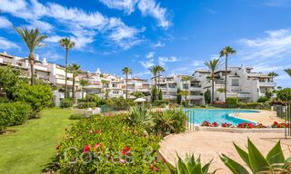 Volledig gerenoveerd gelijkvloers appartement te koop, in een strandcomplex op de New Golden Mile tussen Marbella en Estepona 71288 