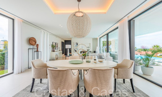 Nieuwe en instapklare villa in moderne stijl te koop met zeezicht, beachside ten oosten van Marbella’s stadscentrum 71458 